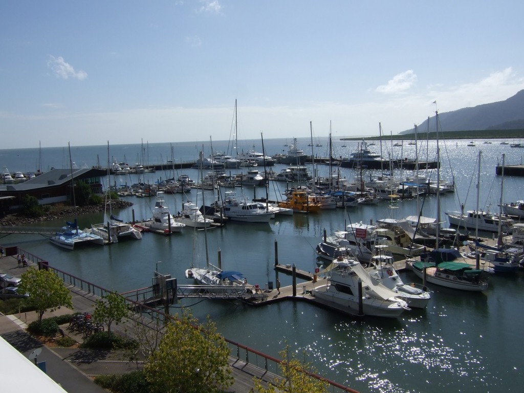 Marlin Marina, Cairns © Dennis Ford